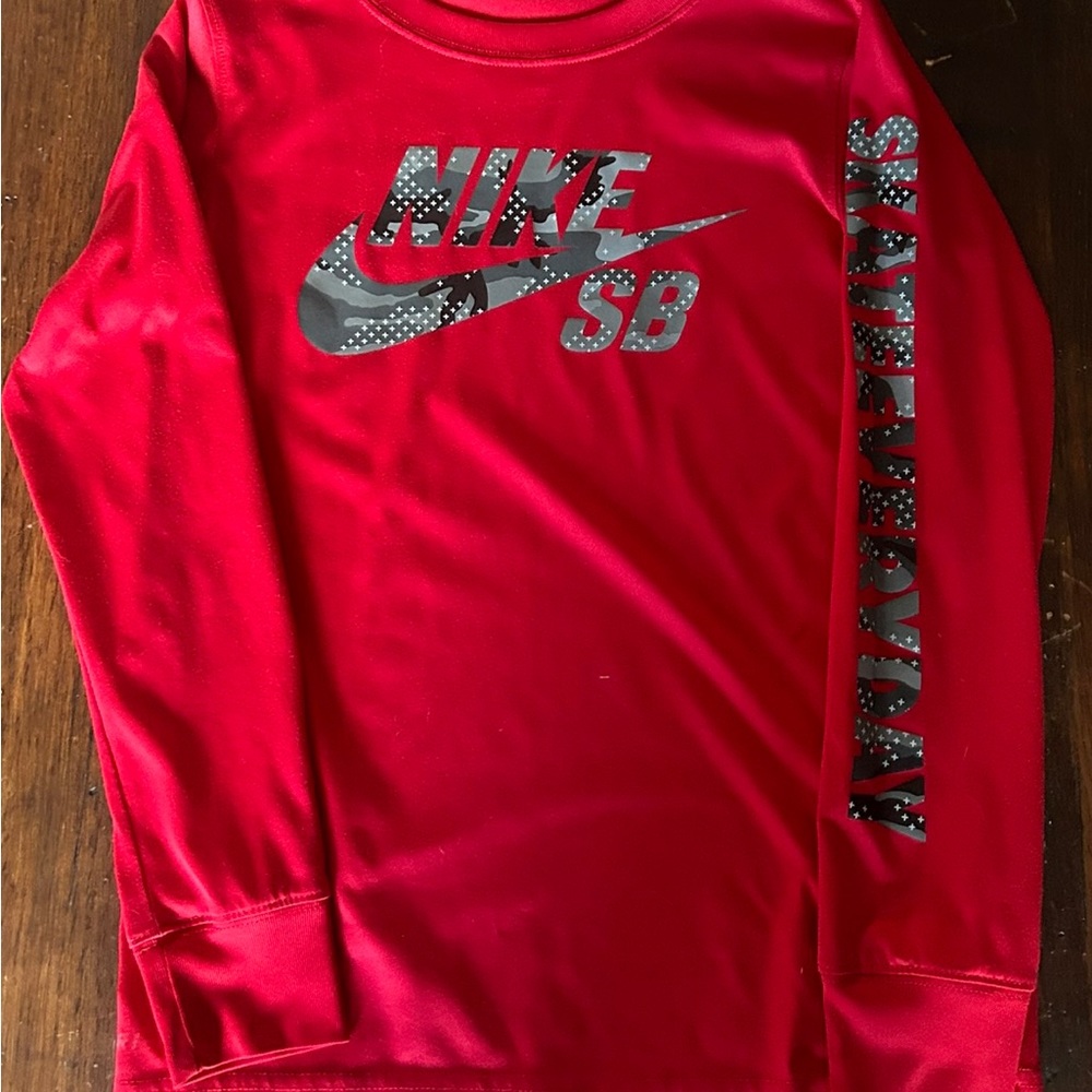 Youth Medium Long sleeve